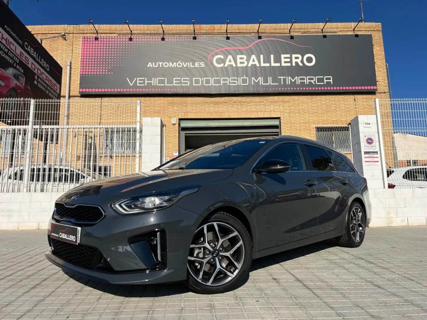 Kia Ceed / cee'd Tourer 1.4 T-GDi Eco-Dynamics GT Line DCT - 1