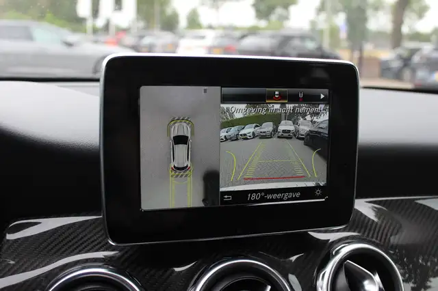 Mercedes-Benz Gla view 21