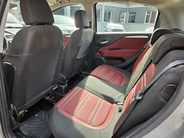 Fiat Punto Evo view 8