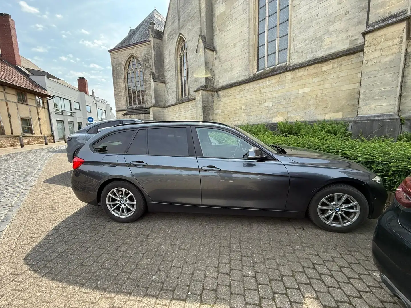 BMW 316 316d Touring Aut. Grijs - 1