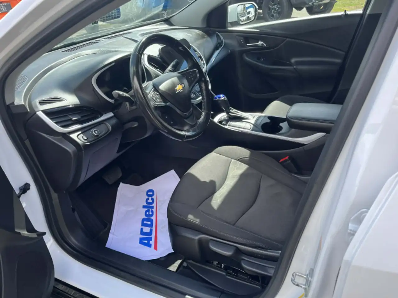 Chevrolet Volt снимка Chevrolet Volt