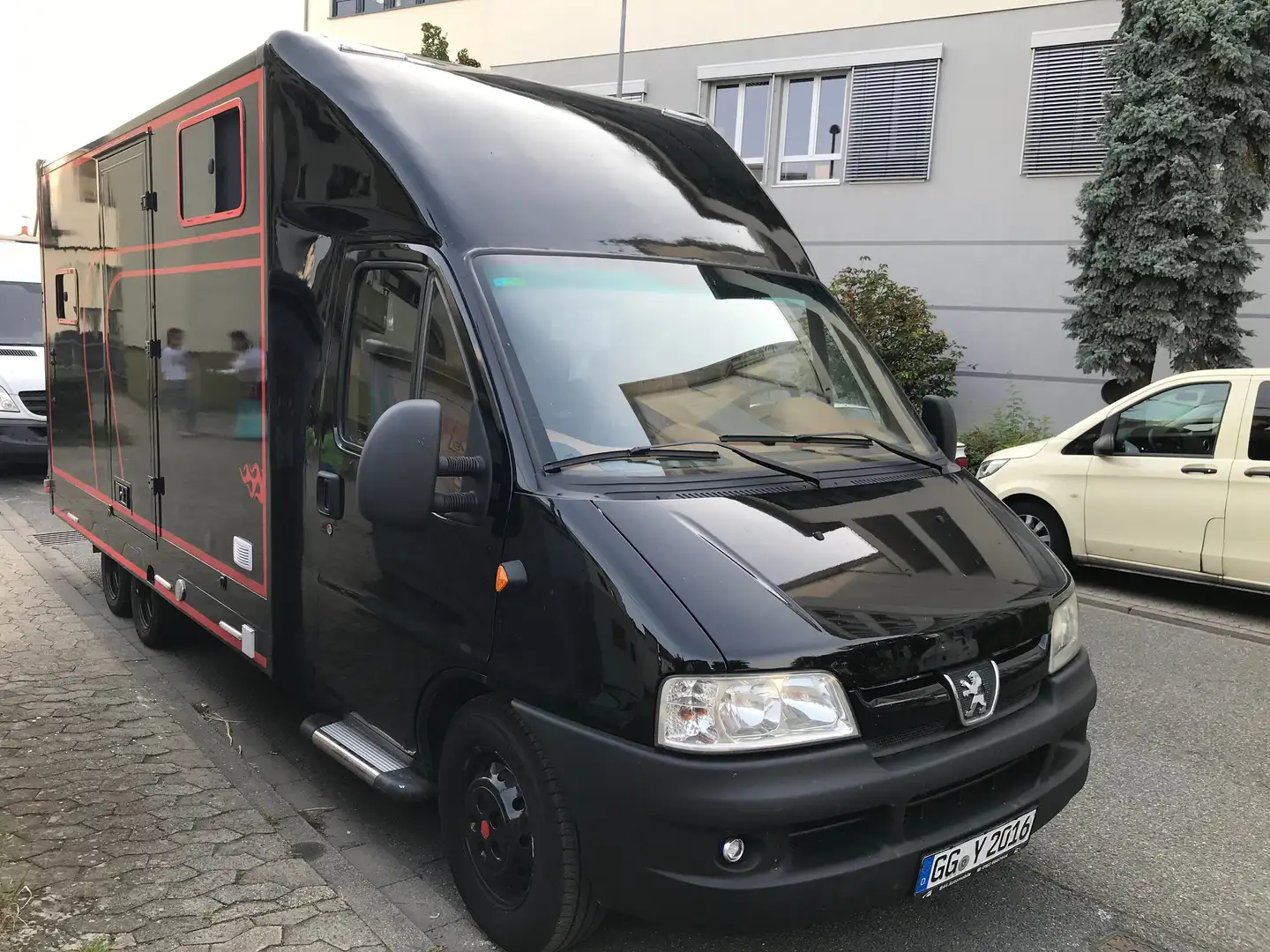 Peugeot Boxer 2.8d. Koffer-Wohnmobilumbau+gr.Heckklappe - 1