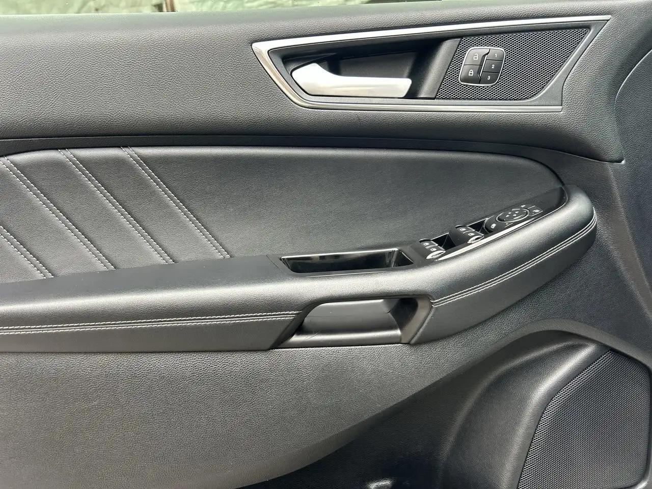 Ford Edge photo Ford Edge