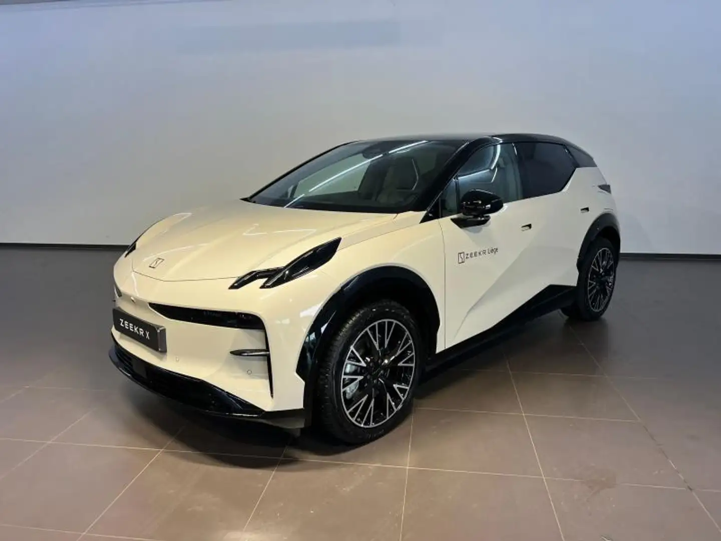Zeekr X PRIVILEGE Beige - 1