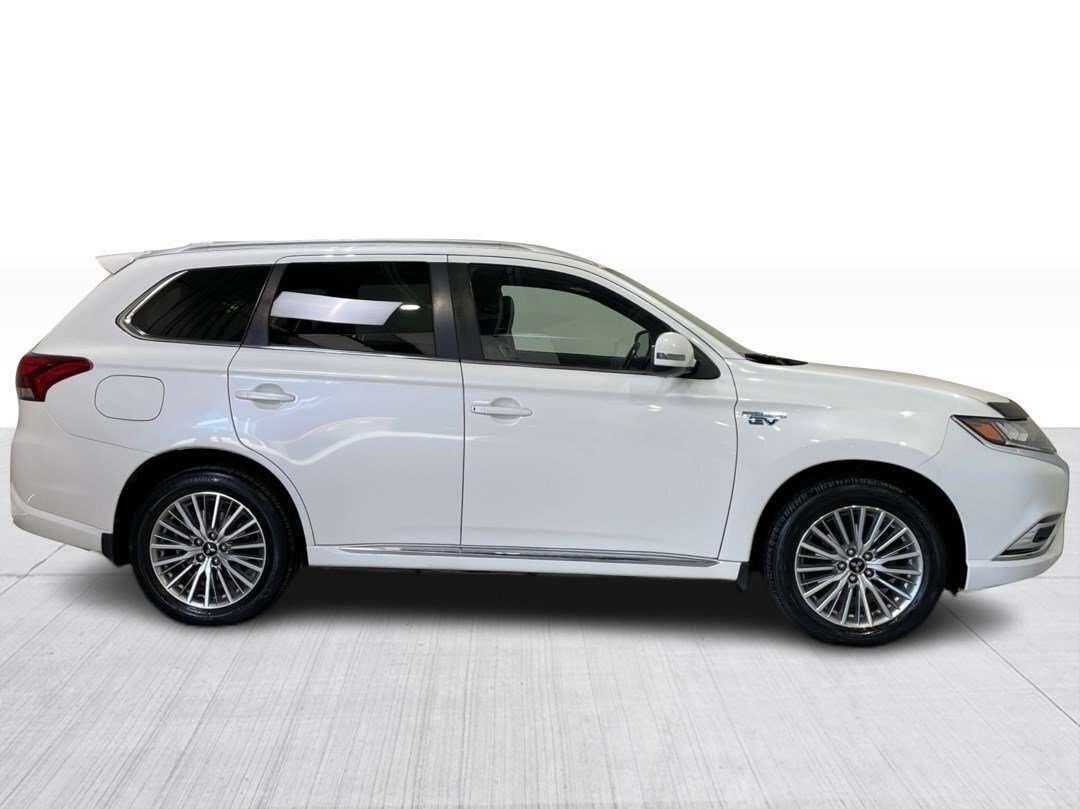 2020 Mitsubishi Outlander SE S-AWC Mags Cuir Toit Sièges Chauffants Caméra — снимка 1