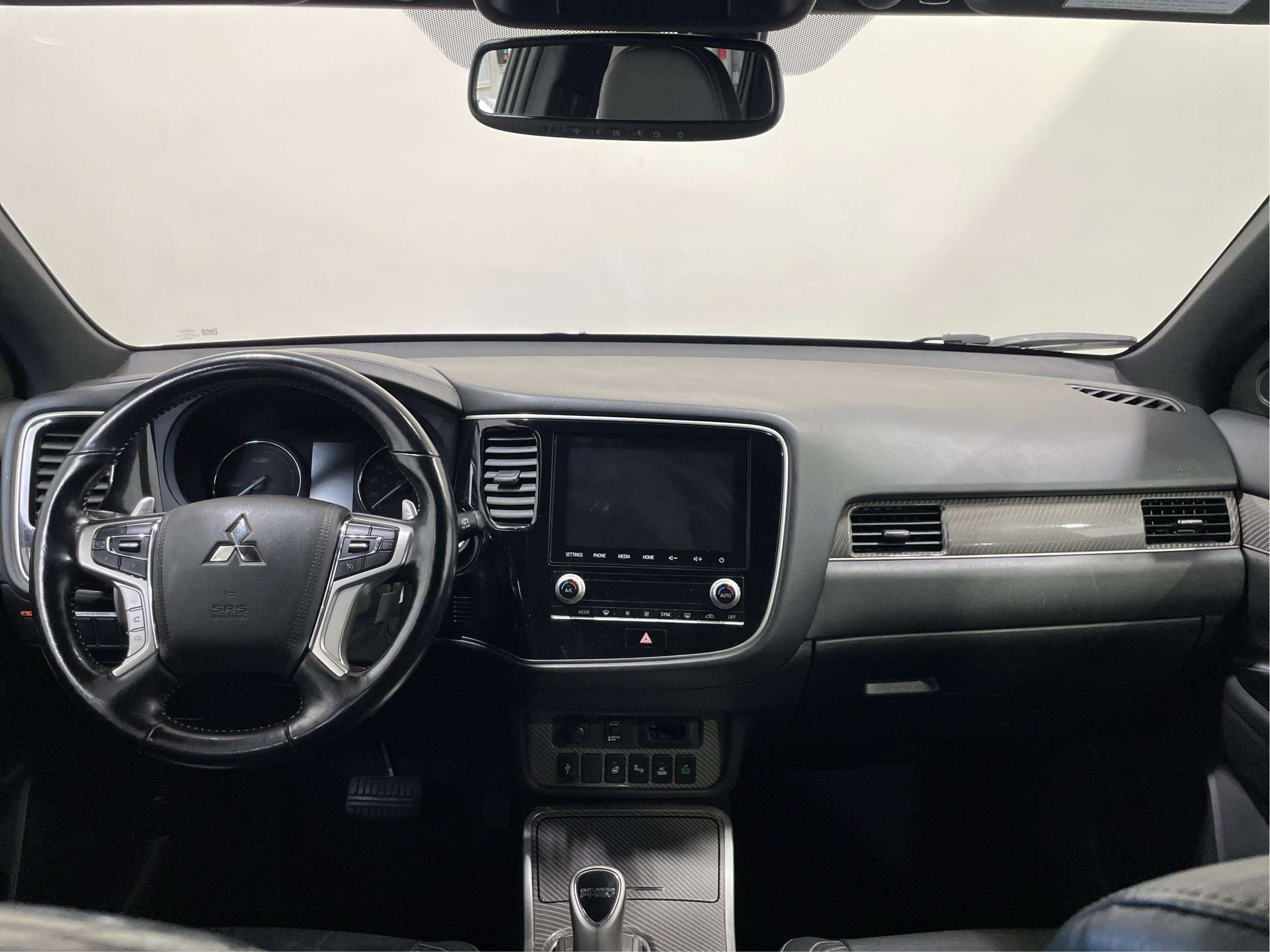 2020 Mitsubishi Outlander SE S-AWC Mags Cuir Toit Sièges Chauffants Caméra — снимка 1