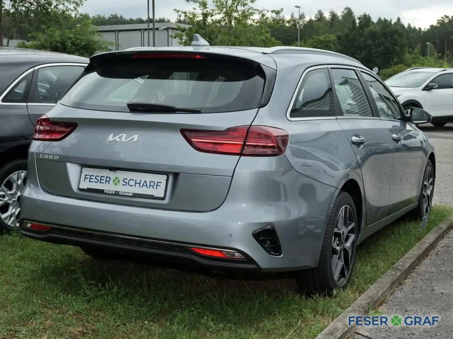 Kia Ceed SW / cee'd SW 1.5T 48V DCT ULTIMATE STYLE JBL Silber - 2