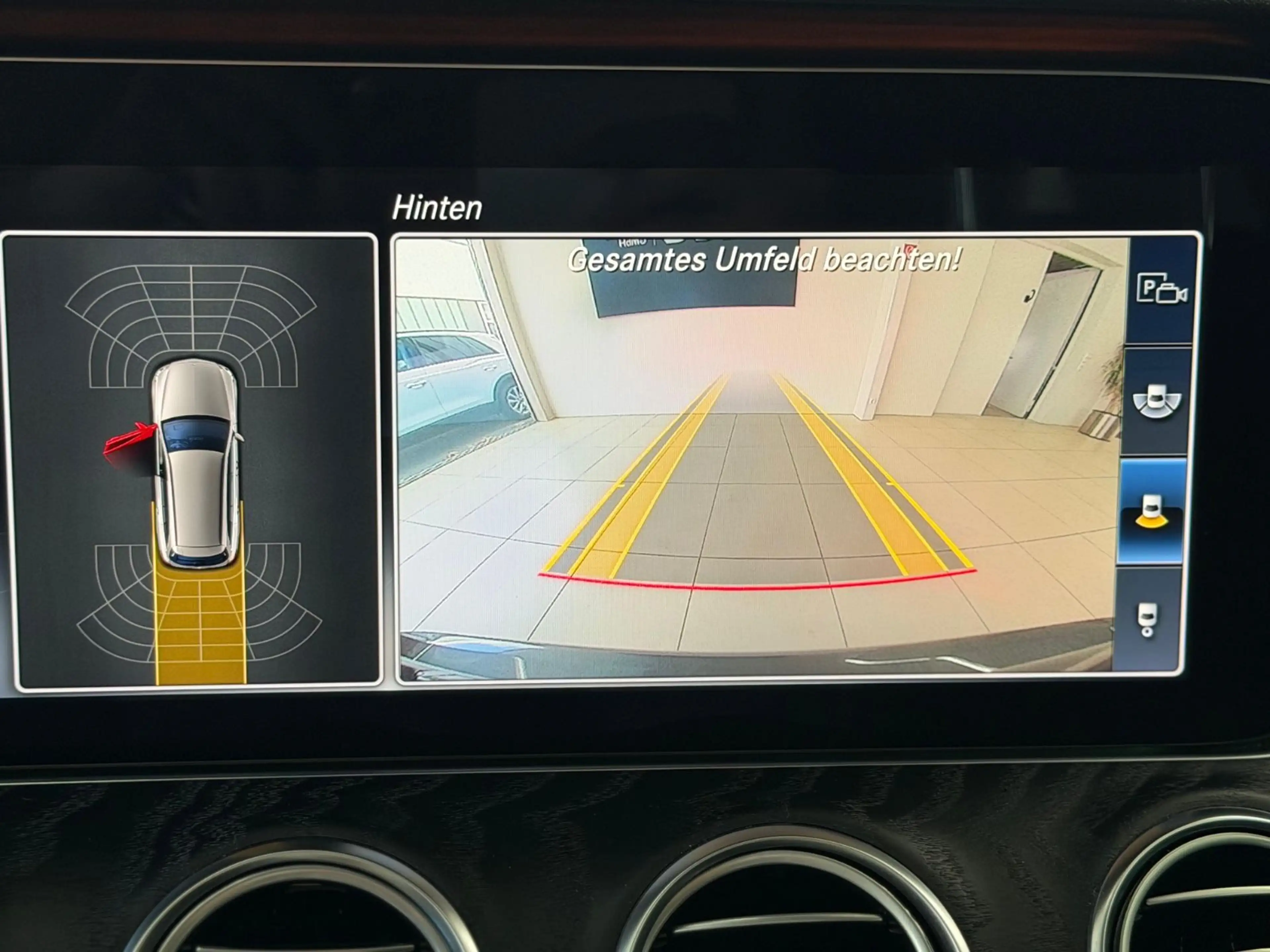 Mercedes-Benz E 450 T 4Matic AMG Pano Burm HUD Distr AHK — photo 18