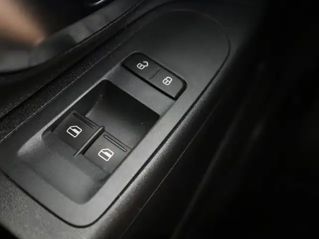 Volkswagen Up! view 26