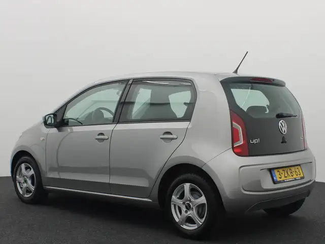 Volkswagen Up! view 3