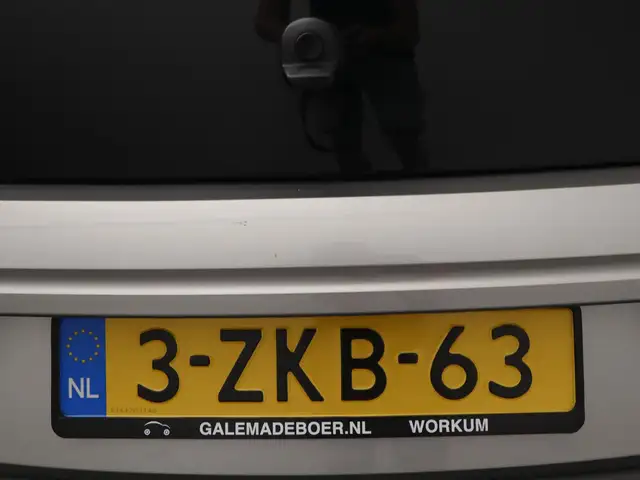 Volkswagen Up! view 17