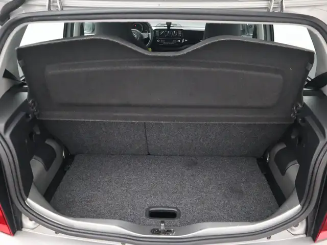 Volkswagen Up! view 29