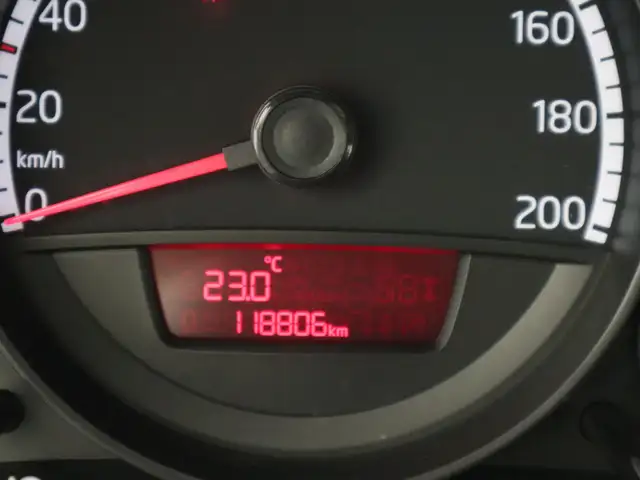 Volkswagen Up! view 24
