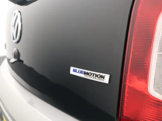 Volkswagen Up! view 18