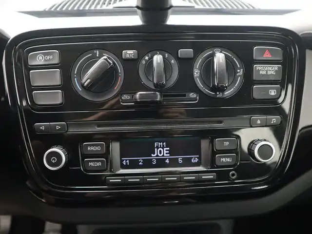 Volkswagen Up! view 10