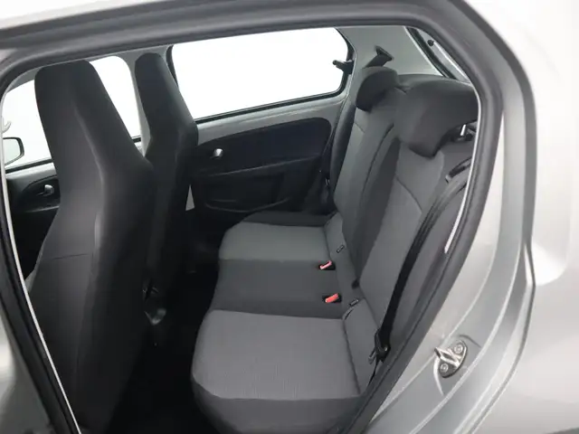 Volkswagen Up! view 27