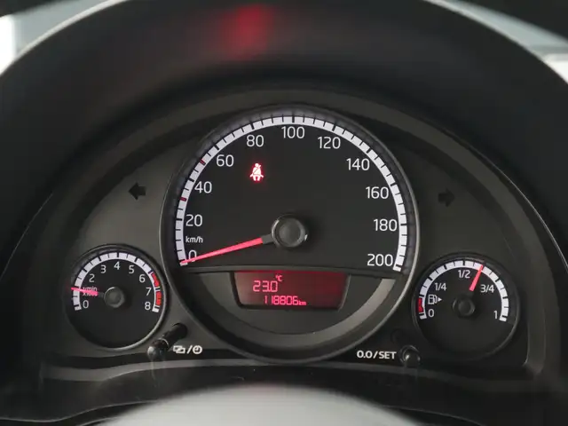 Volkswagen Up! view 23