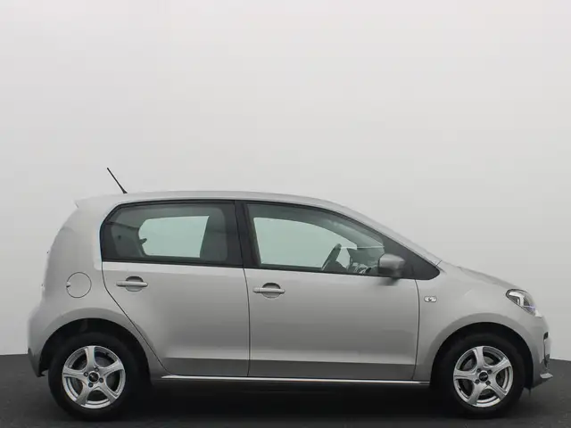 Volkswagen Up! view 13