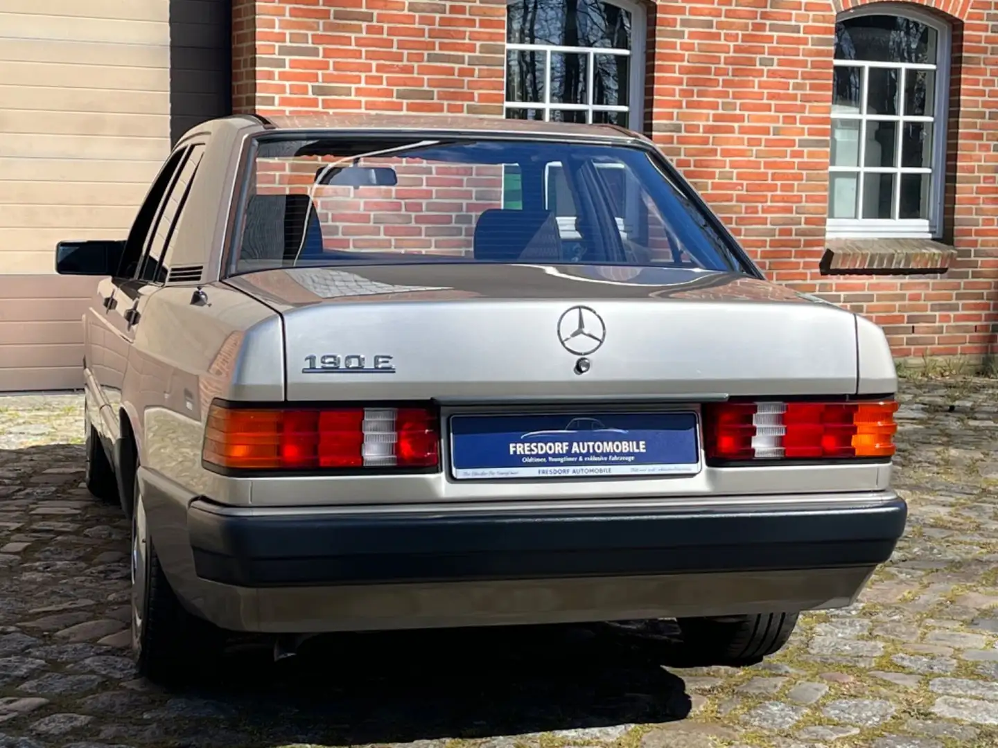 Mercedes-Benz 190 E 2.0 sehr gepflegt, nur 56.000 Km!! - 2
