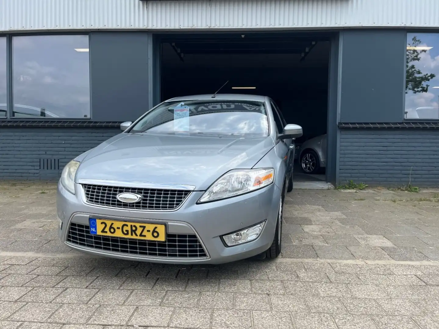 Ford Mondeo 2.3-16V TITANIUM Gris - 2