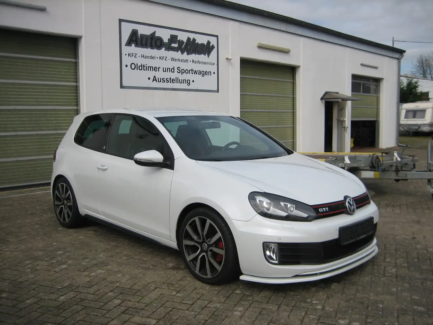 Volkswagen Golf GTI 2.0 DSG adidas XENON DSG Blanco - 1