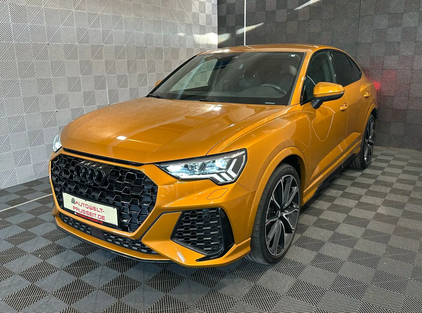 Audi RS Q3 SB 2.5 TFSI qu.*SPORT.AGA*MATRIX-B&O-R.KAM Orange - 2
