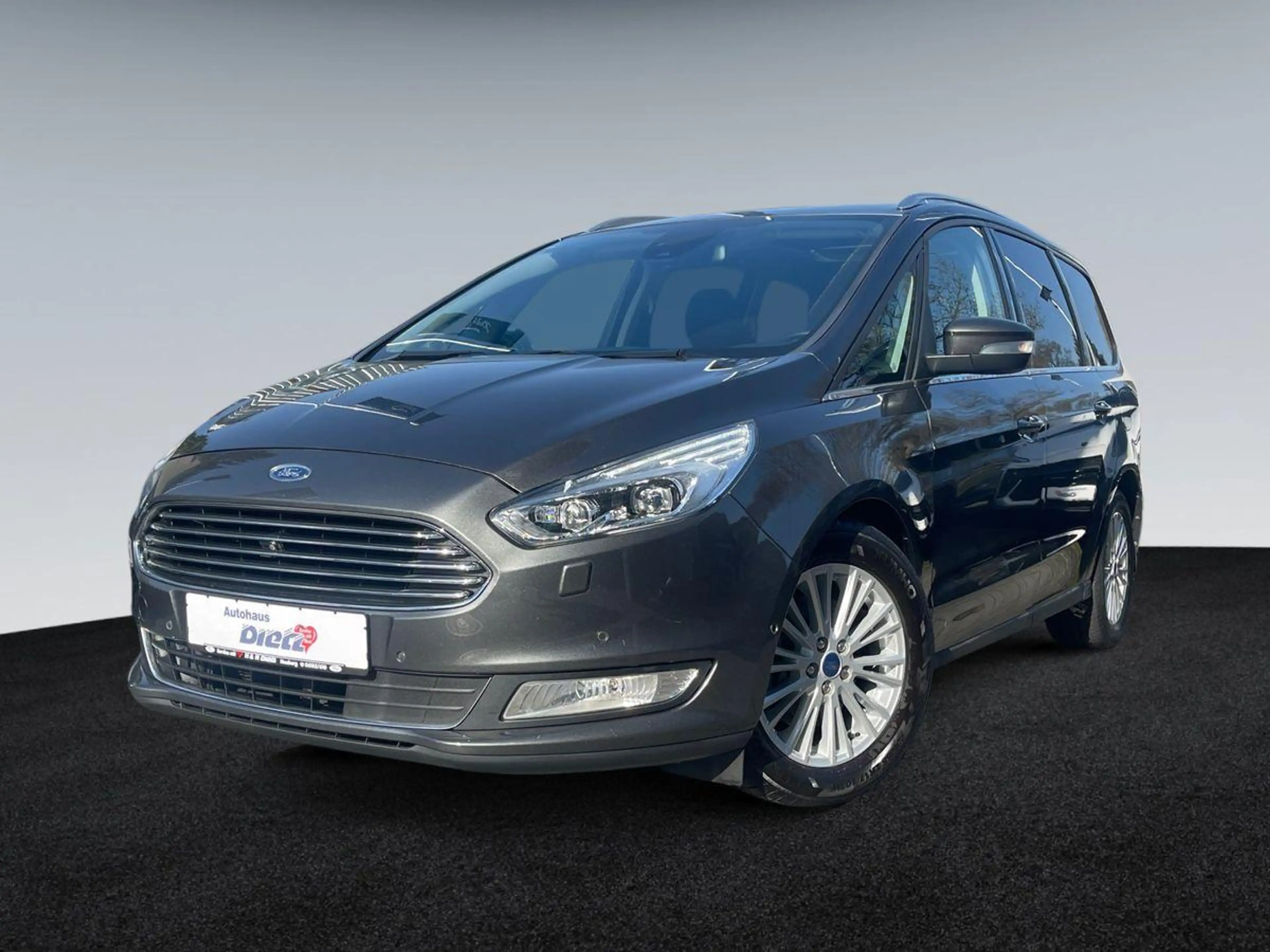 Ford Galaxy 2.0 EcoBlue Bi-Turbo Titanium - Standh. — photo 2