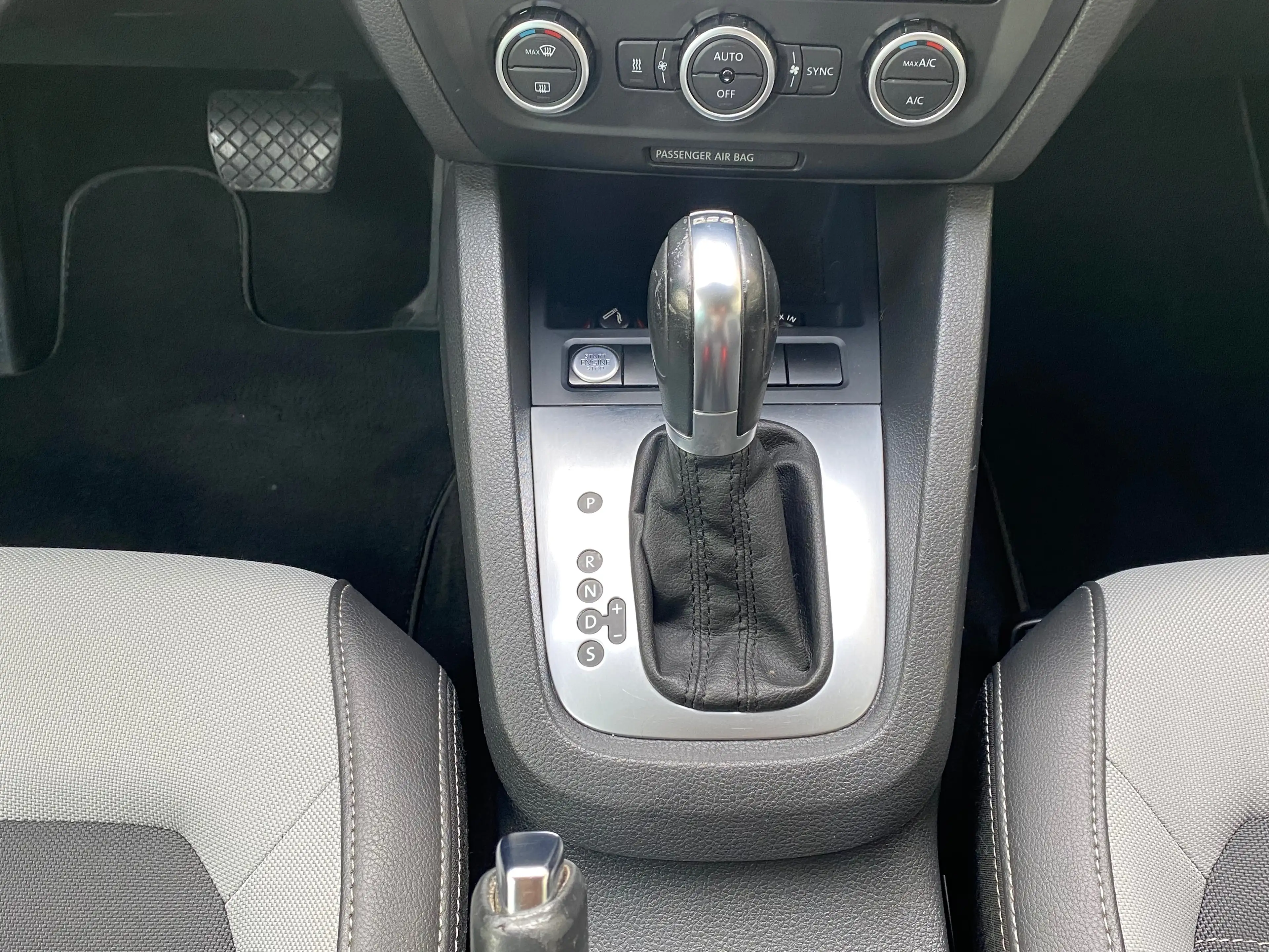 Volkswagen Jetta 1.4 TSI Comfortline DSG - Xénons - Clim - Navi - Garantie!!! — photo 13