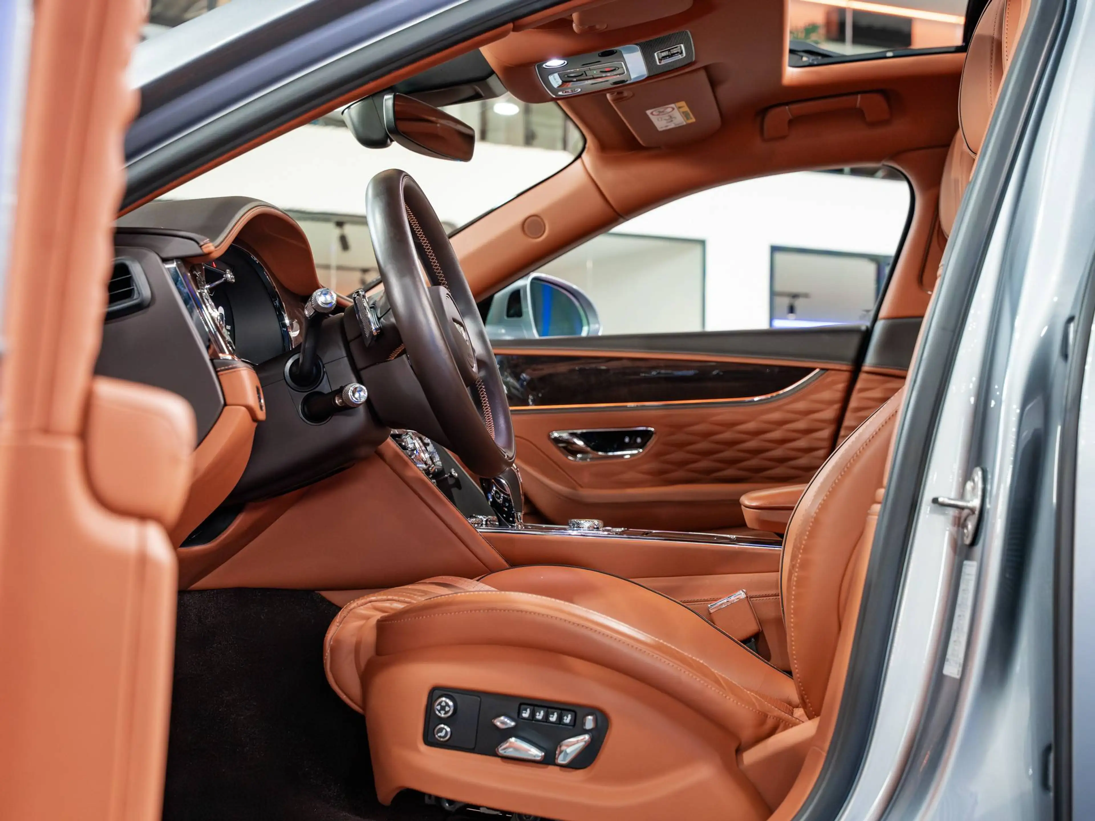 Bentley Flying Spur Flying Spur 4.0 V8 - Mulliner - 22" Mulliner - Touring - Naim - Pano - Night Vision - 360° — photo 15