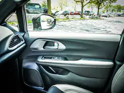 Chrysler Grand Caravan 2027 — фото 22