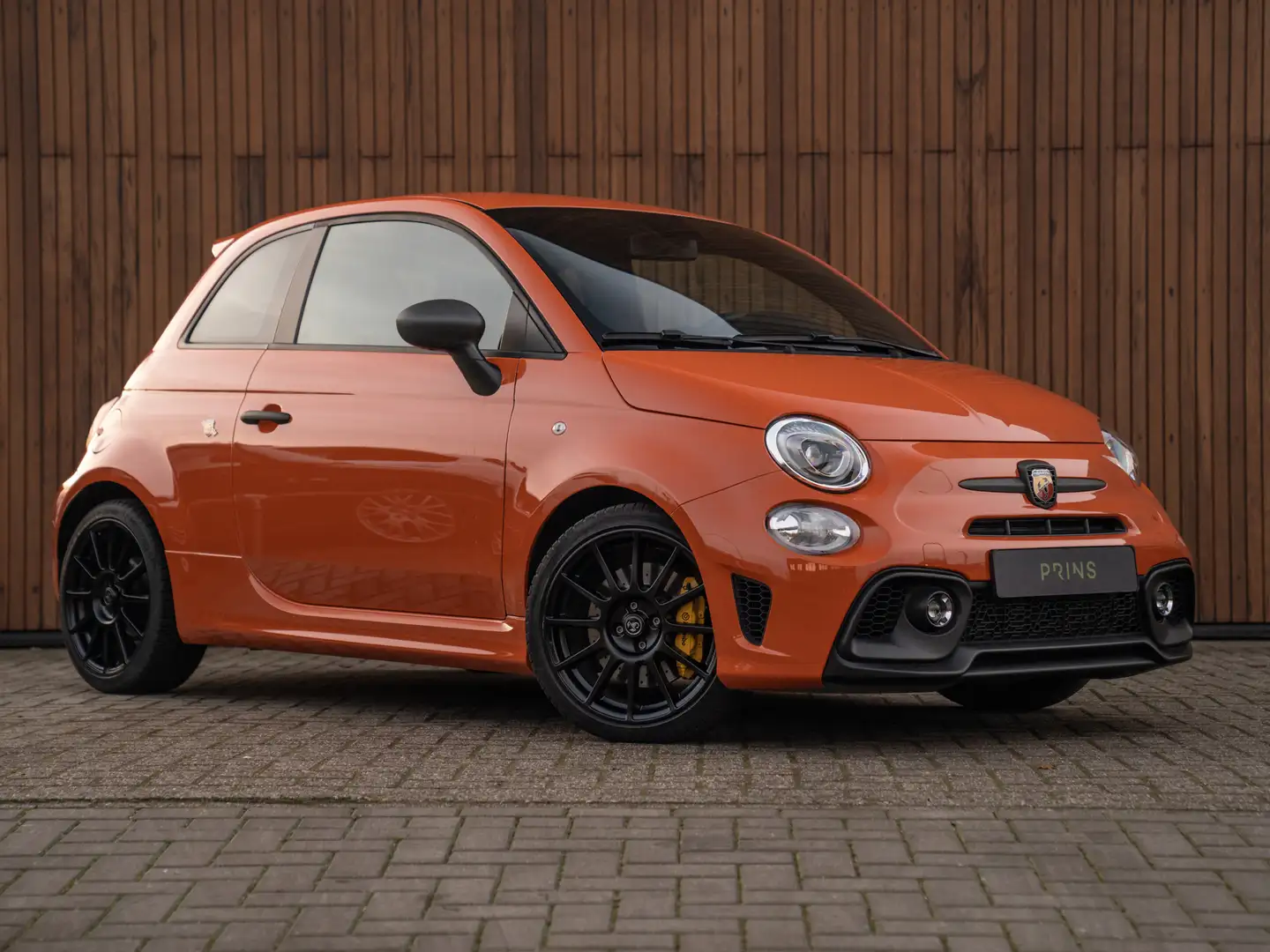Abarth 695 Competizione 180pk | Racing Orange | Carbon Sabelt Oranžová - 2
