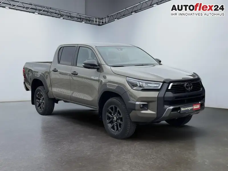 TOYOTA Hilux