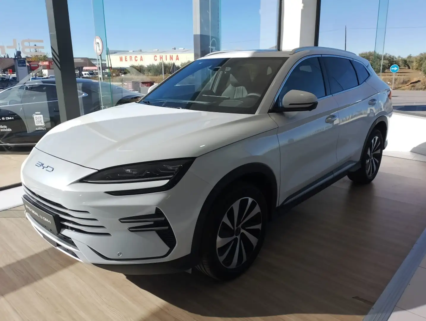 BYD Seal U DM-i Comfort 160kW Blanco - 2