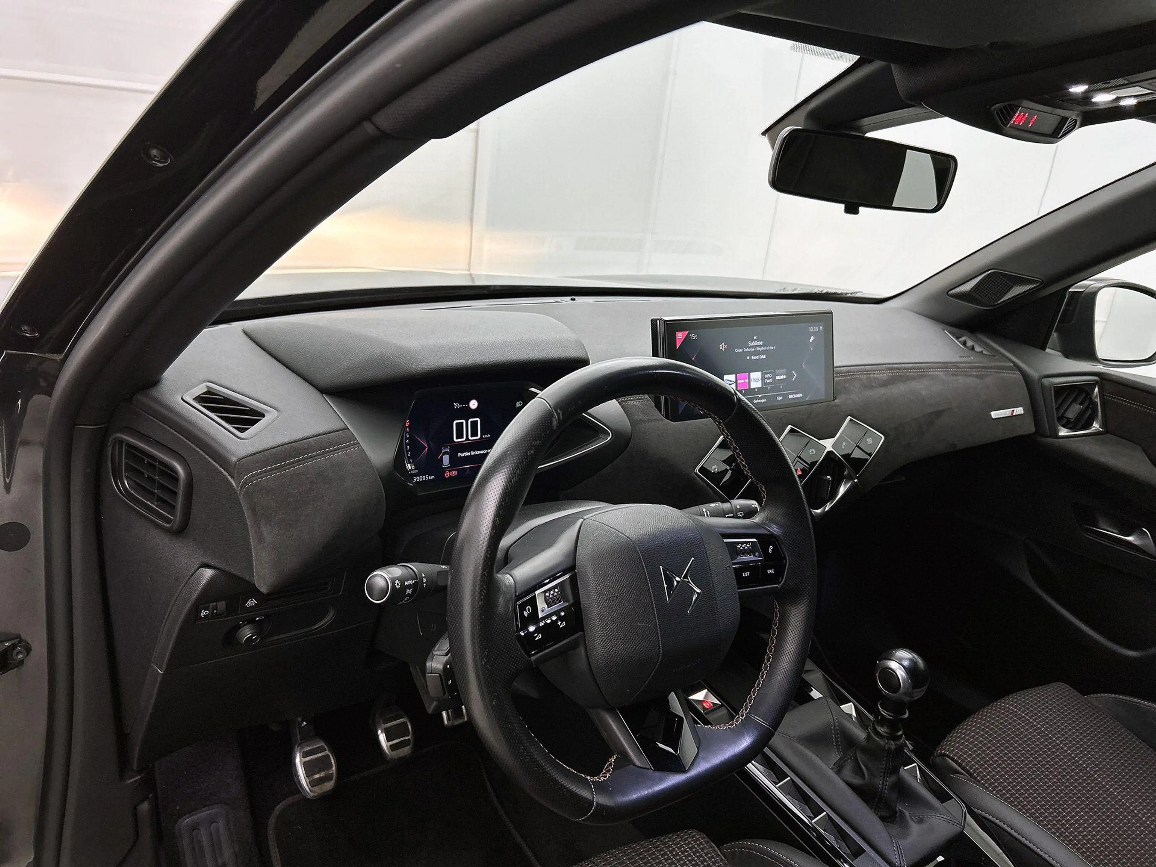 DS Automobiles DS 3 Crossback 1.2 Performance Line 100pk | Navigatie | Climate C — photo 10