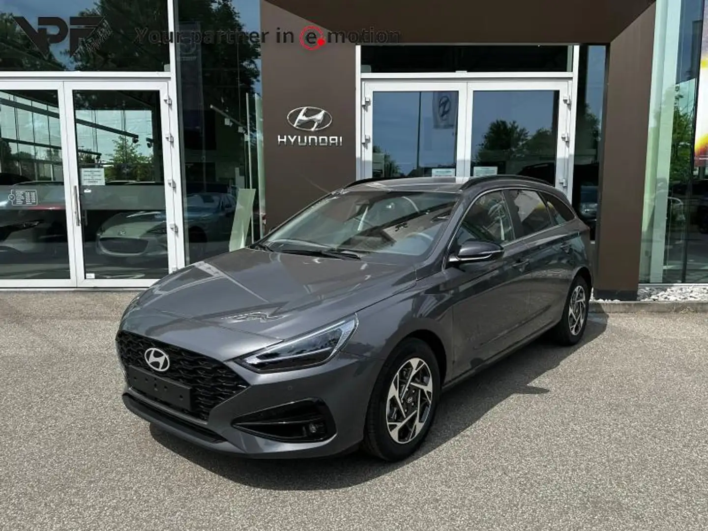 Hyundai i30 Wagon Techno Grijs - 1