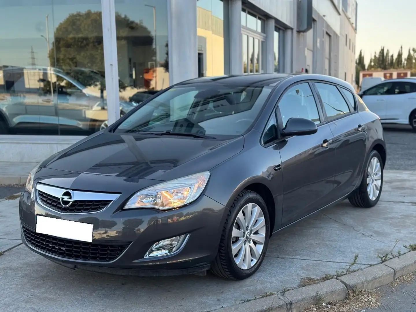 Opel Astra 1.6 Enjoy Gris - 1