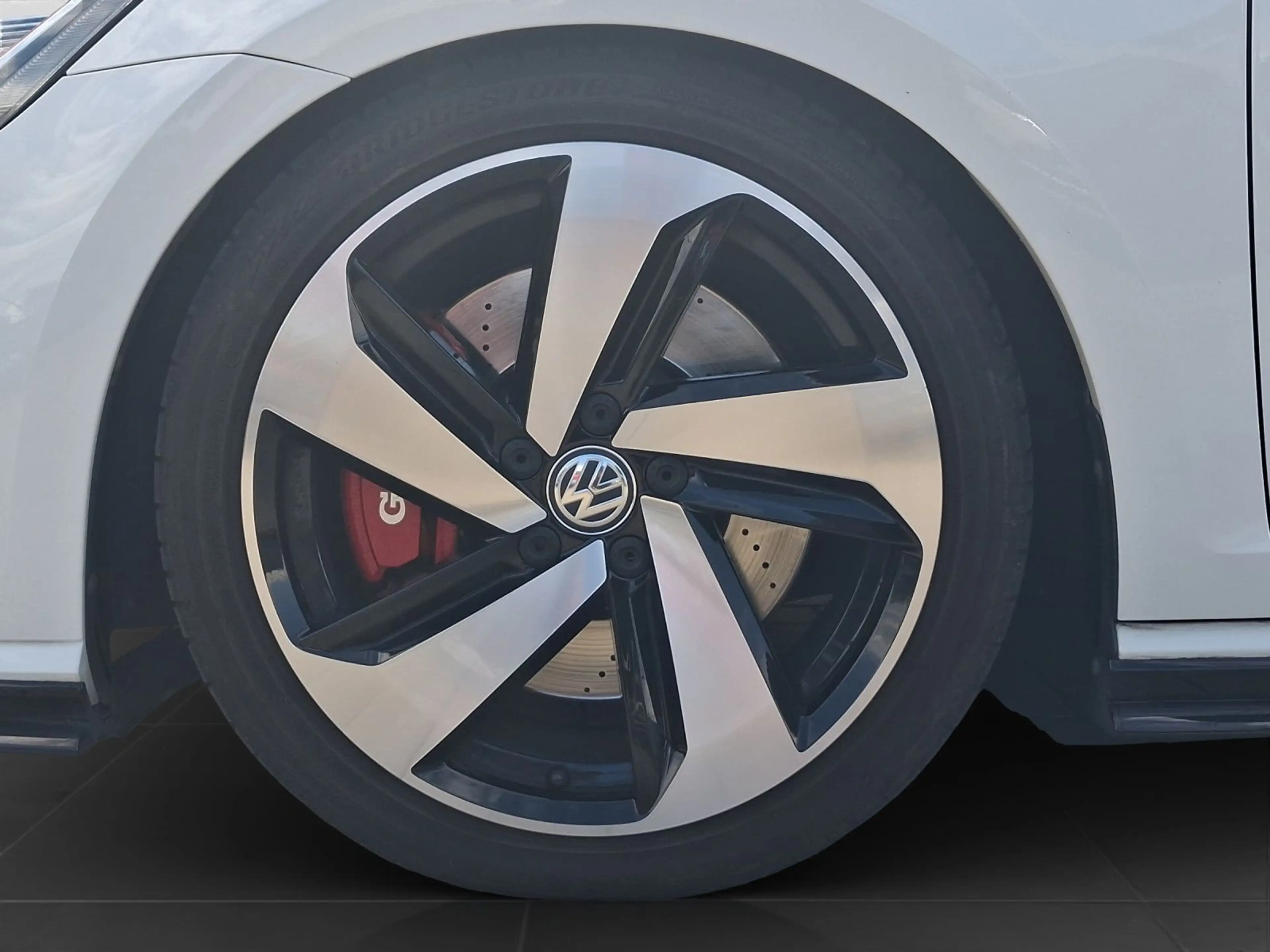 Volkswagen Golf GTI TCR R-PERFORMANCE AGA DYNAUDIO — photo 7