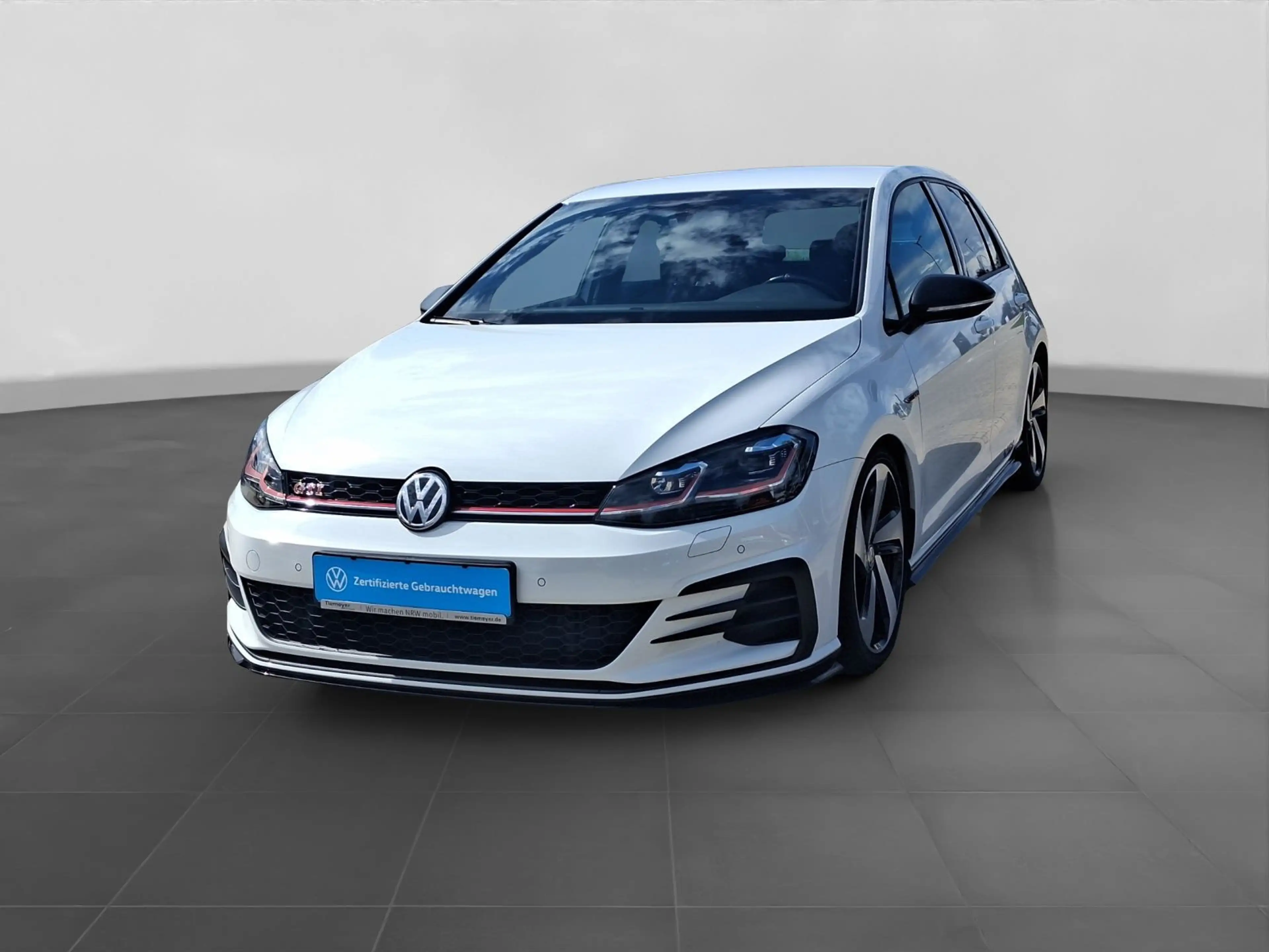 Volkswagen Golf GTI TCR R-PERFORMANCE AGA DYNAUDIO — photo 2