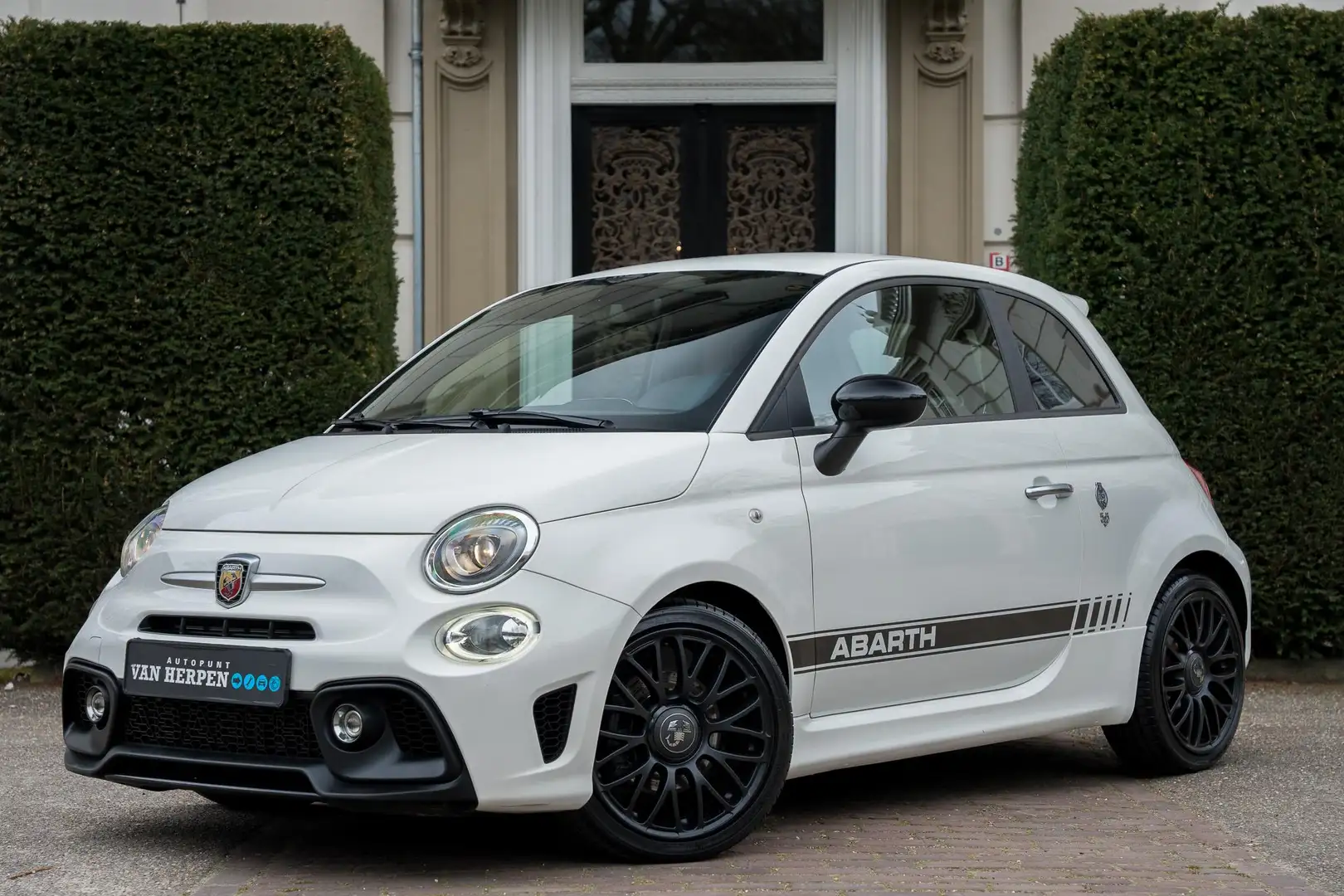 Abarth 595 Turismo 1.4 T-Jet Abarth 70th Anniversary Bruin leder | 17 Alb - 1