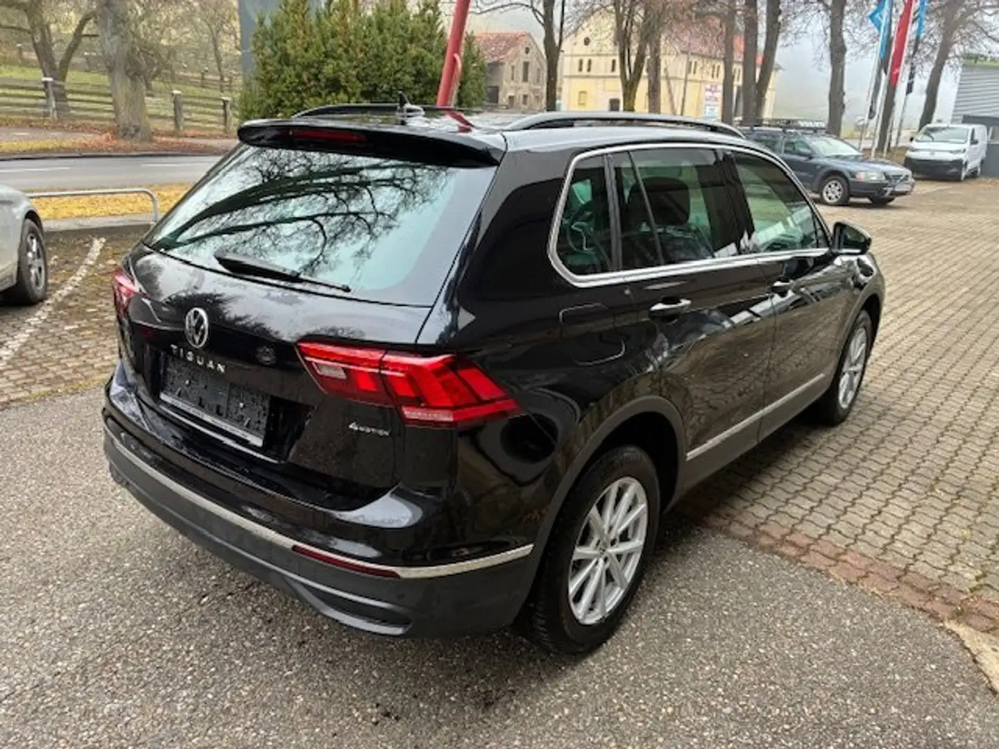 Volkswagen Tiguan 2,0 TDI 4Motion Life DSG *TOP AUSSTATTUNG* Schwarz - 2