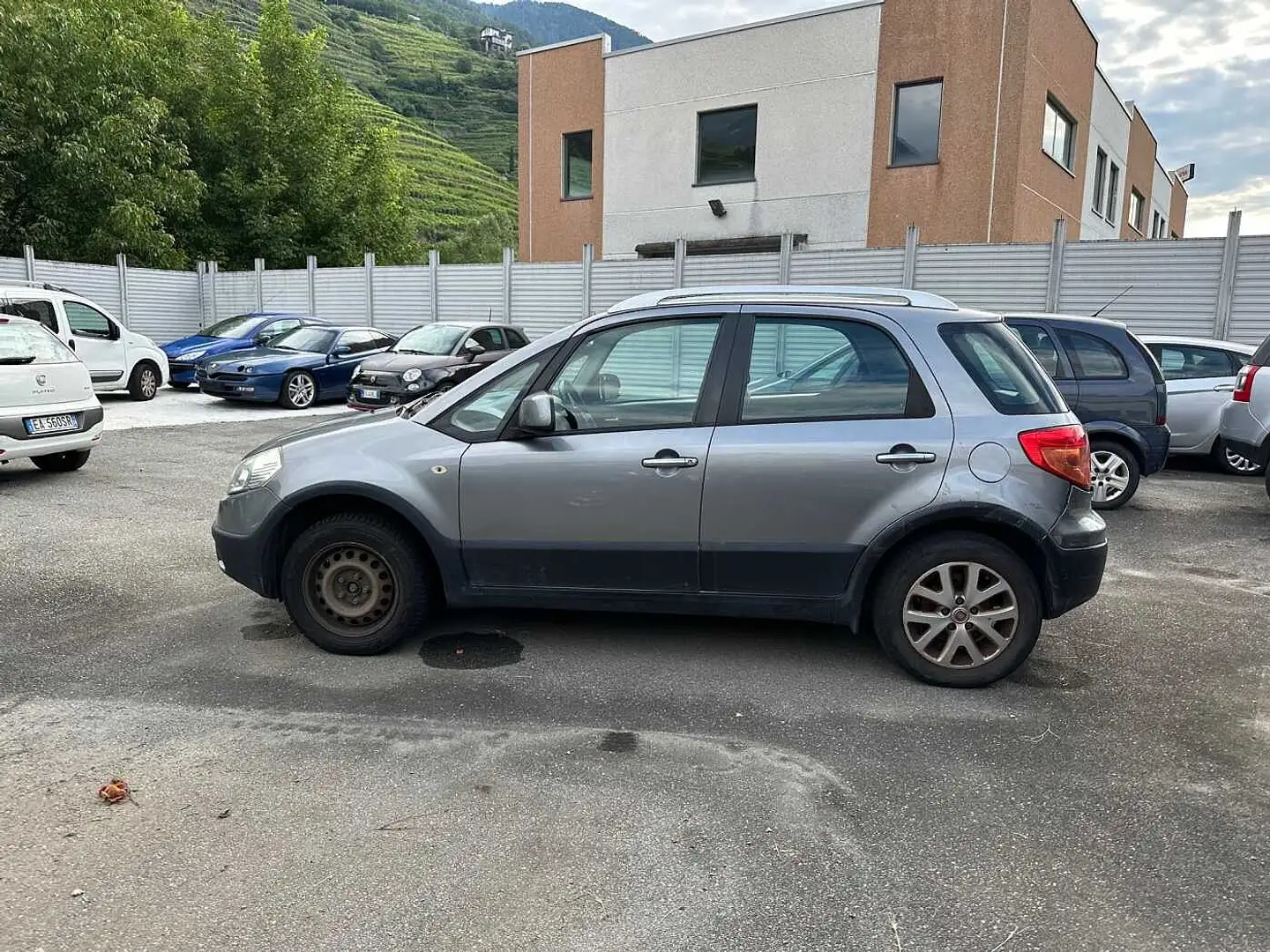 Fiat Sedici 1.6 16V 4x4 Emotion siva - 2
