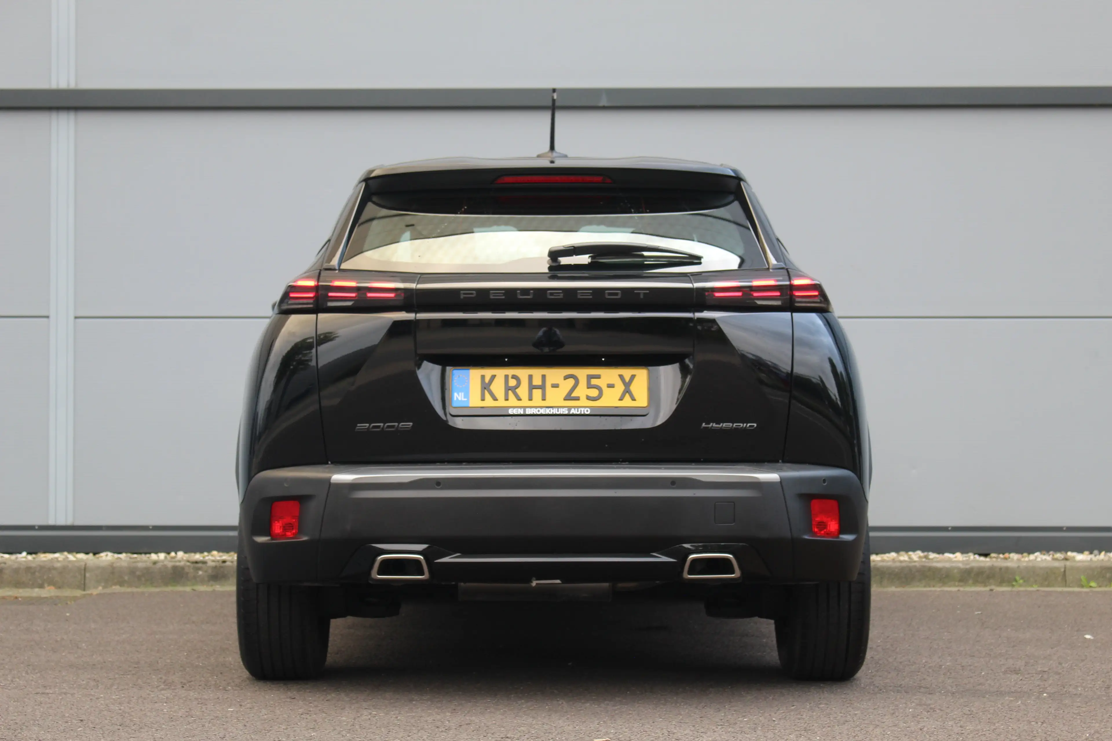 Peugeot 2008 1.2 Hybrid 145 Style | Climate & Cruise C. | CarPl — photo 7