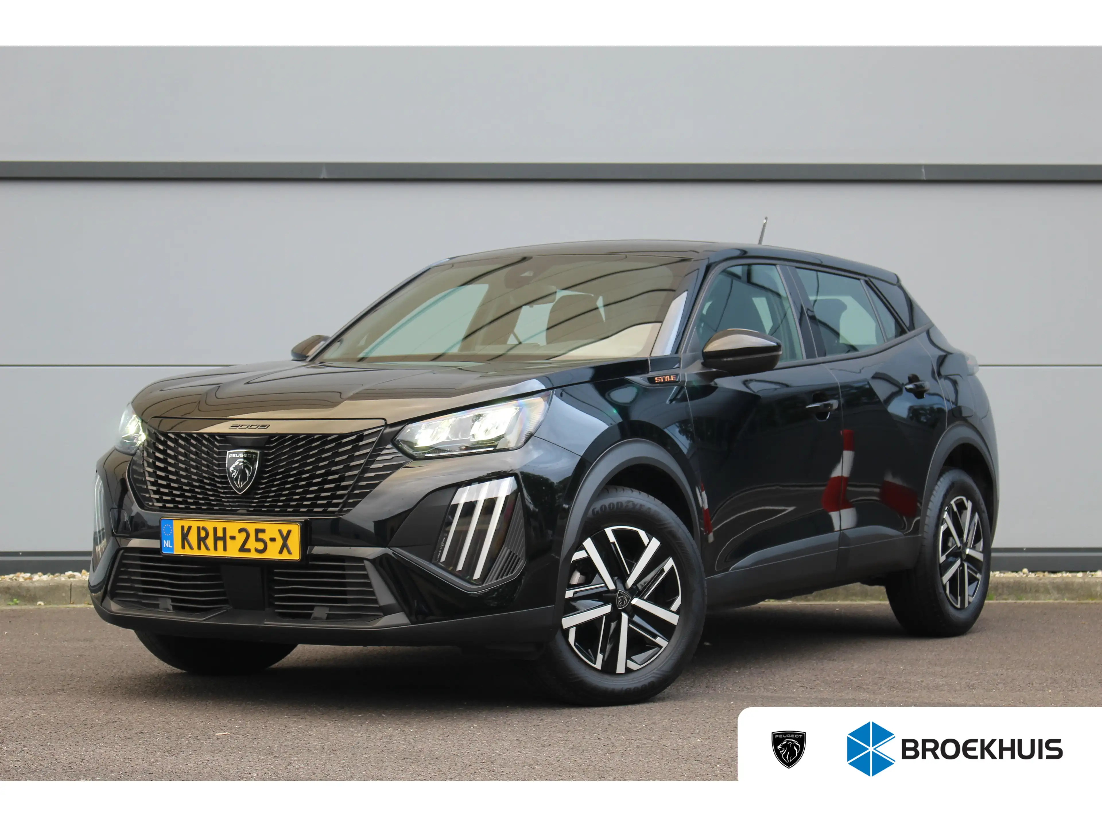 Peugeot 2008 1.2 Hybrid 145 Style | Climate & Cruise C. | CarPl