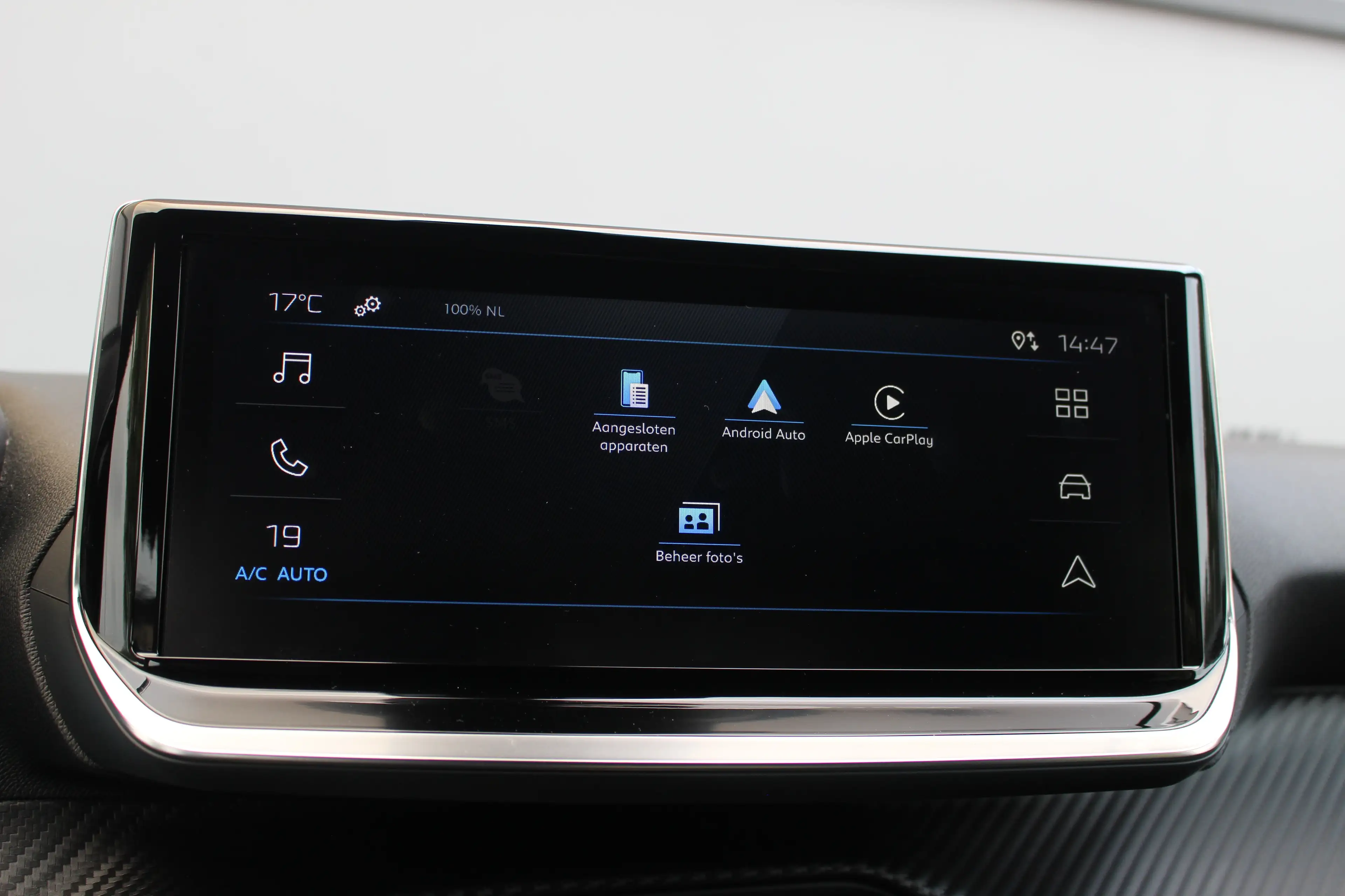Peugeot 2008 1.2 Hybrid 145 Style | Climate & Cruise C. | CarPl — photo 16