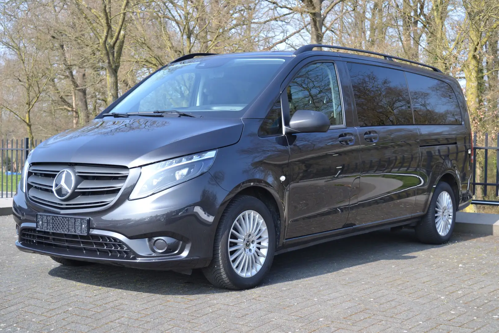 Mercedes-Benz Vito Tourer 119 CDI 119 Select XXL 9-pers Gris - 1