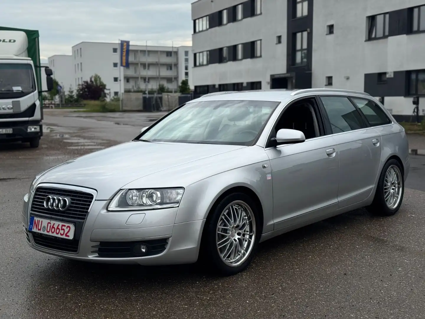 Audi A6 3.2 FSI Quattro Navi Xenon Leder ATM TÜV2027 Zilver - 1