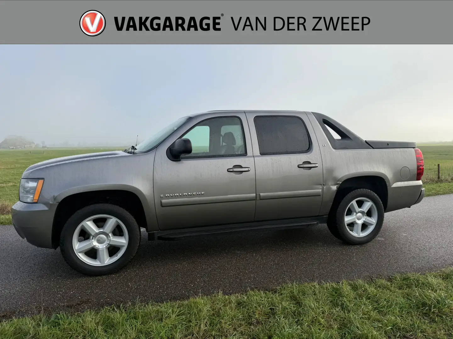 Chevrolet Avalanche USA 5.3 V8 4WD Bej - 2