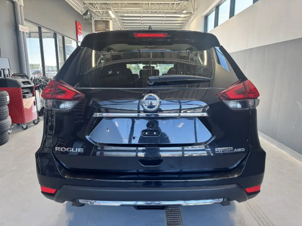 Nissan Rogue снимка Nissan Rogue