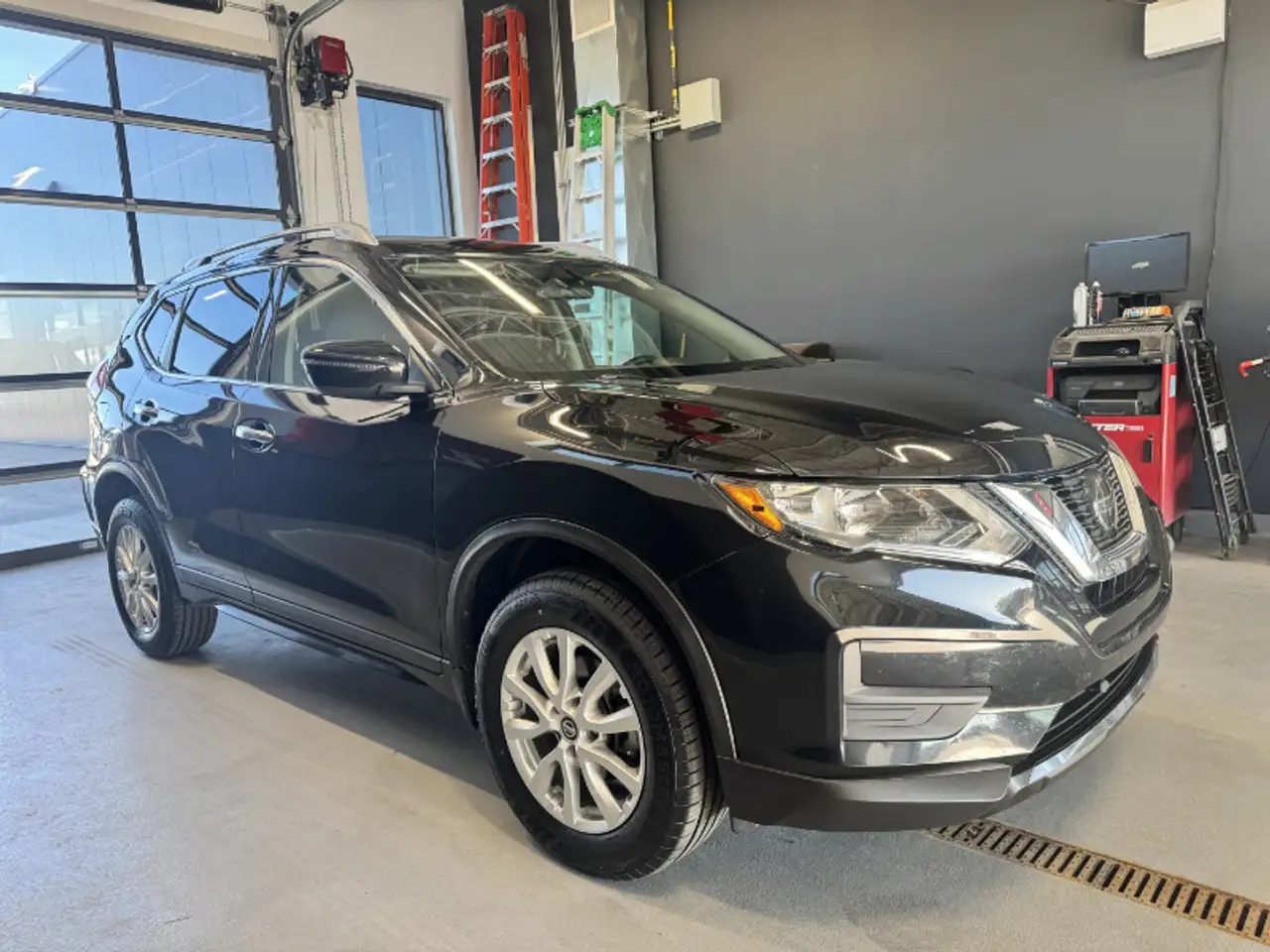 Nissan Rogue снимка Nissan Rogue