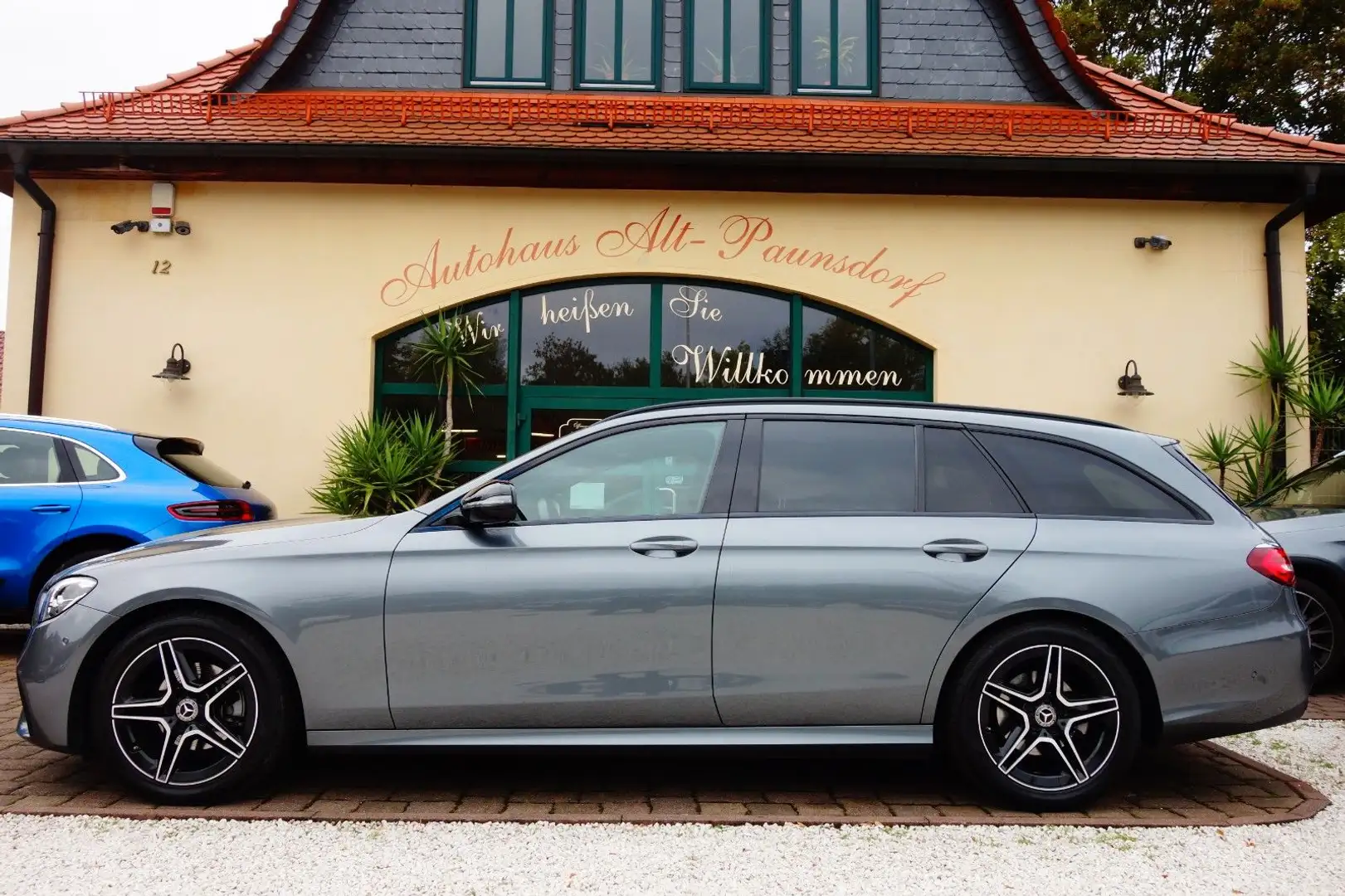 Mercedes-Benz E 220 d T(AMG-Line) Navi,Spur,Totw.LED,Cam.Digit Grau - 2